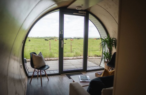Glentaisie Alquiler De RV | Black Knowe, Luxury Glamping, Ballycastle