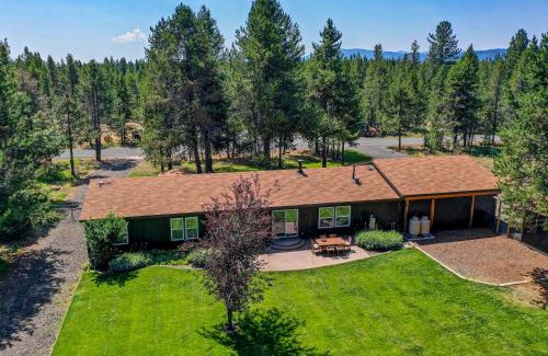 McCall Casa | Black Moose - Pet friendly - Trailer parking - Wood stove - Single level