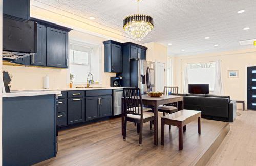 Rutland Casa | Black Pearl