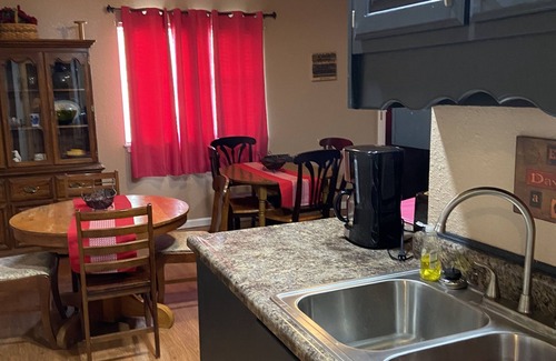 Lesterville Condominio | Black River Condo With A Country View