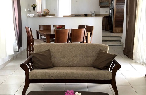 La Preneuse Villa | Black River Villa Turquoise 3bdr, sea View