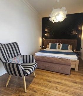 Mukachevo Apartamento | Black Room Apartment