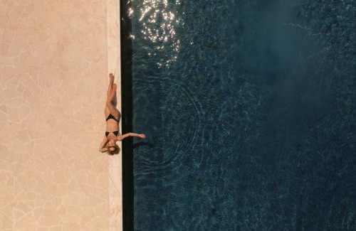 Perissa Hotel | Black Rose Beach Suites