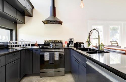 Clermont Casa | Black Sheep Hideaway Modern Countryside Serenity