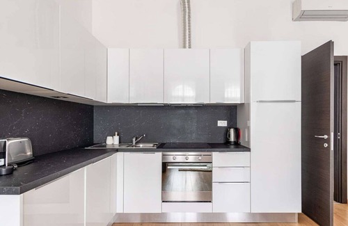 Prague 5 Apartamento | Black Swan Apartment - 50 Meters from Dancing House