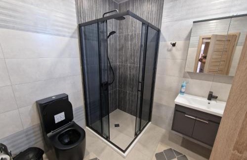 Sliven Casa | Black Swan guest rooms