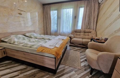 Sliven Casa | Black Swan guest rooms