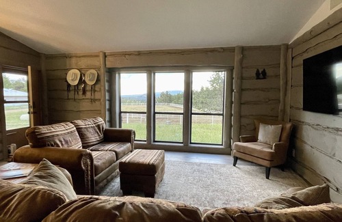 Lake George Casa | Black Tree Resort Ranch House