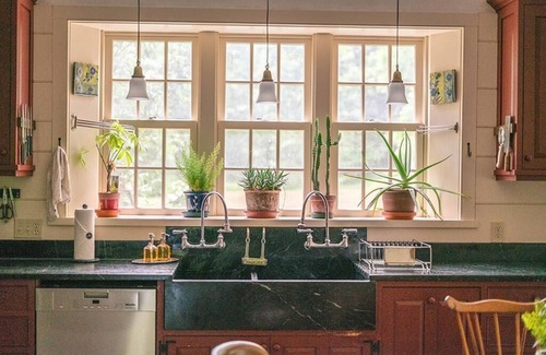 Milton Casa | Black Walnut Tree Farm: Farmhouse on 50 Acres