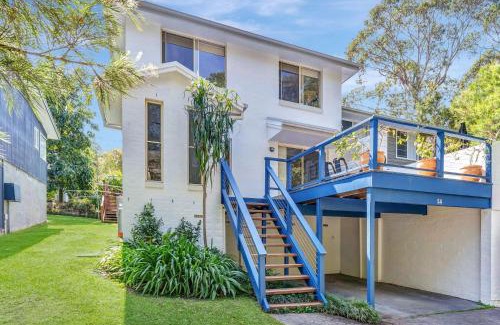 Hyams Beach Casa | Black Wattle at Hyams Beach