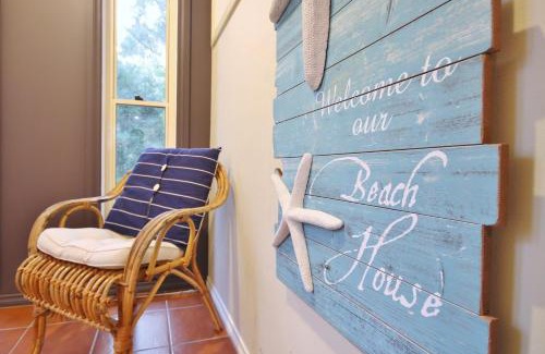 Hyams Beach Casa | Black Wattle at Hyams Beach