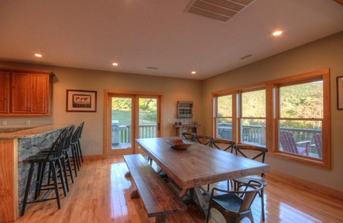 Boone Casa | Blackberry Lodge