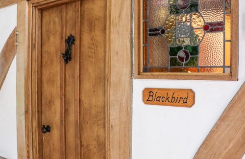 Etchinghill Casa | Blackbird Cottage at Boyke Manor