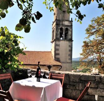 Stanjel Casa | Blackbird House Štanjel Historic Center