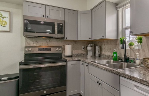 Great Falls Casa | Blackbird House - Extended Stay