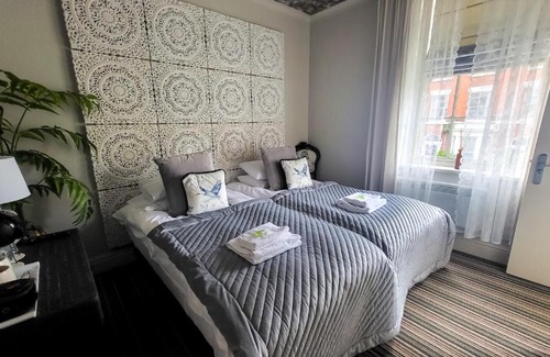 Georgian Quarter Hotel | BLACKBURNE ARMS ,24 CATHARINE STREET HOTEL