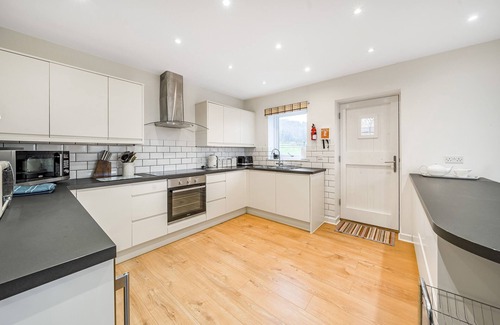 Cullompton Casa | Blackdown Views - New 6 Bedroom Eco House