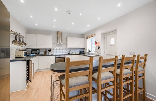 Cullompton Casa | Blackdown Views - New 6 Bedroom Eco House