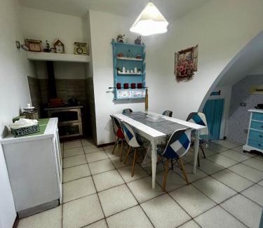 Colle di Val d'Elsa Casa | Blackland- Shabby Tuscany House