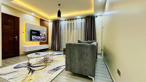 Kireka Apartamento | BlackOakLuxuryHomes Lake view 2BR Munyonyo