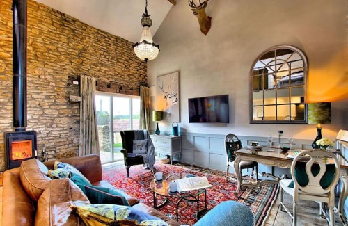 Wykeham Casa | Blacksmith’s Barn - Cosy, Chilled & Dog Friendly.