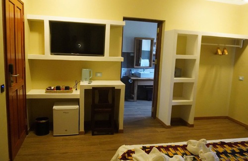Uroa Hotel | Blackstone Beach Resort