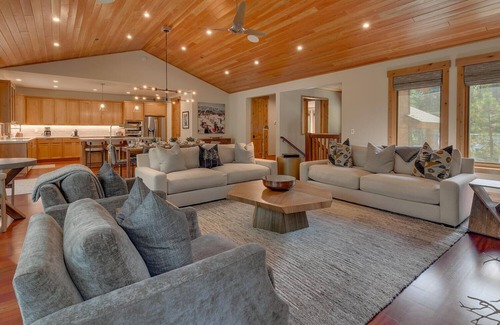 Tahoe Pines Casa | Blackwood Creek Chalet - TLUXP