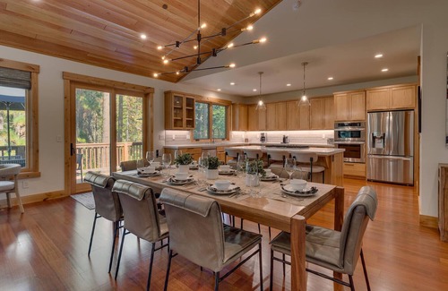 Tahoe Pines Casa | Blackwood Creek Chalet - TLUXP
