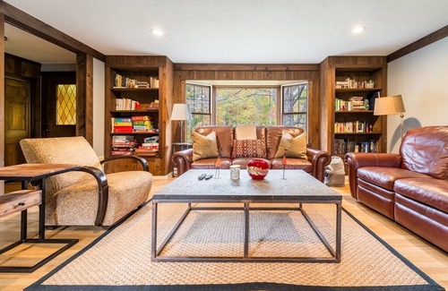 Woodbury Casa | BlackWoods Old Country Home