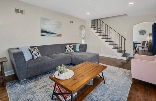 St. Louis Casa | Blair's Big Field House - Long Stays Welcome