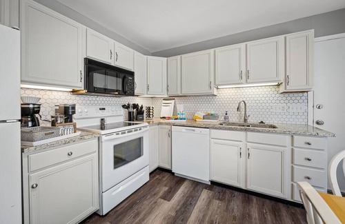 O'Fallon Casa | Blair's House in O'Fallon 3 Bed 1.5 Bath Game Room