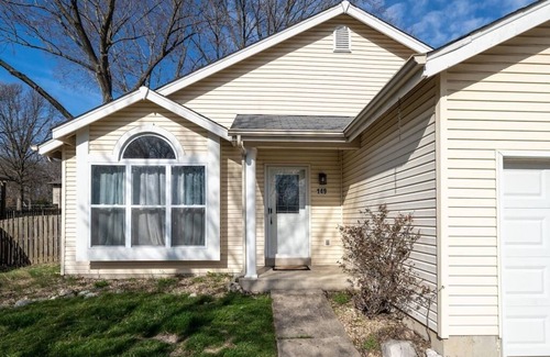 St. Peters Casa | Blair's House in St. Peters 4 Bed 2 Bath Sleeps 10