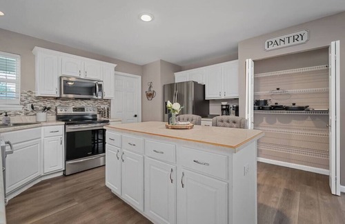 St. Charles Casa | Blair's House in St. Charles - Long Stays Welcome