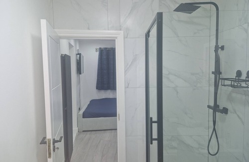 South Hornchurch Casa | Blake Rainham Homestay