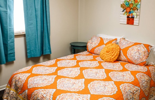 Ellsworth Casa | Blake Street Bungalow
