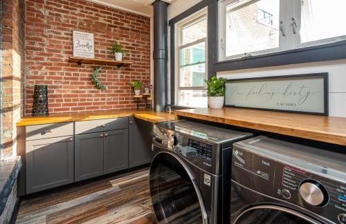Port Clinton Apartamento | Blame Jaime - downtown, the heart of all the fun!