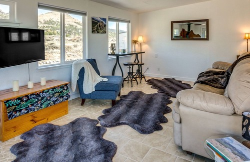 Blanca Cabaña | Blanca Mountain Cottage w/ 365 Dark Sky Views!