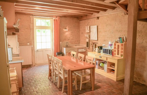 Chaudenay-le-Chateau Cabaña | Blanche-Gîte-Familiar-Baño con bañera-Vista al campo