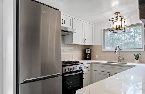 Spring Lake Casa | Blandford Bungalow - Walking Distance to Beach Access!