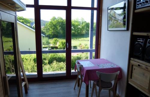 Hetzerath Apartamento | Blaues Haus - Une maison bleue