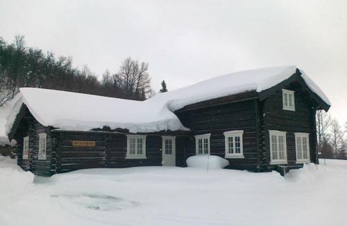 Al Casa | Blazerbu Four-Bedroom Chalet