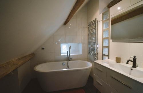 Grez-sur-Loing Casa | Bleausard’s Guest House, cozy place next to river