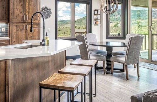 Oak Creek Casa | Blend of luxury and style in this brand new 4-bedroom rental home.