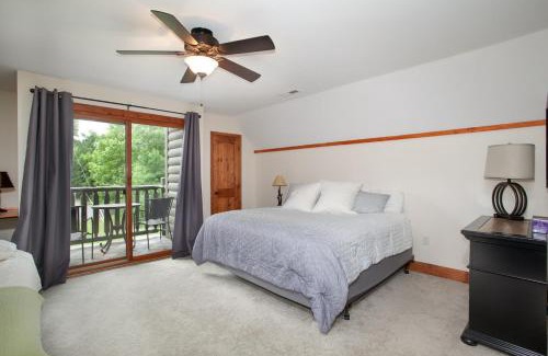 Dandridge Casa | Blessed Getaway Hot Tub Theater LakeView GAMES