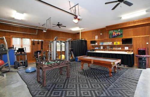 Dandridge Casa | Blessed Getaway Hot Tub Theater LakeView GAMES