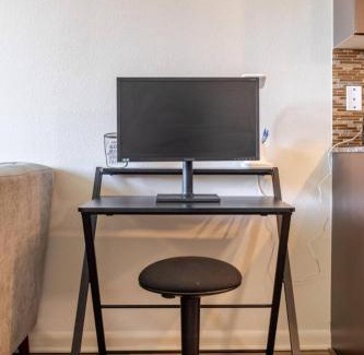 North Burnet Apartamento | Blessed HOME for blessed guests at the Domain Mall