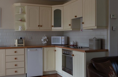 Fivemiletown Apartamento | Blessingbourne Country Estate -Holly Courtyard Apartment