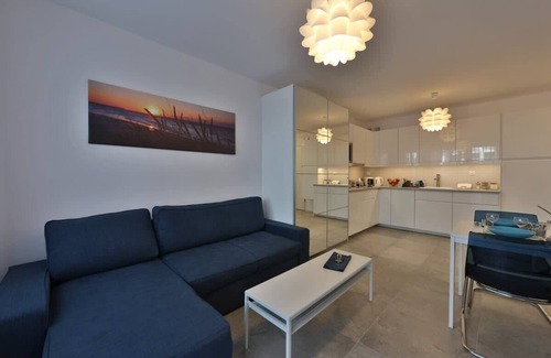 West Pomeranian Voivodeship Apartamento | Apartamento Blizej Morza 14/17 con dormitorio y balcón.