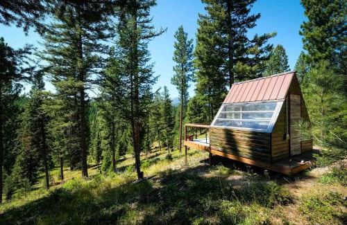 Missoula Casa | Blind Cabin Off-Grid, Pet-friendly w Hot Tub