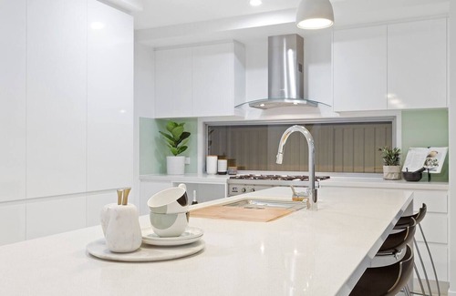 Surfers Paradise Villa | Bliss On Paradise Island